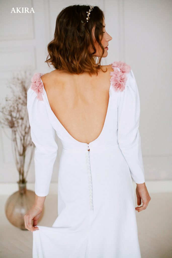 AKIRA - wedding dress "Refined Elegance" collection